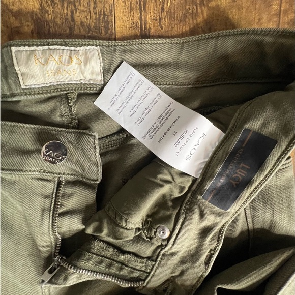 KAOS Lucy, regular flare fit, green jeans, SZ 31 (European) SZ S (USA) - Picture 4 of 11